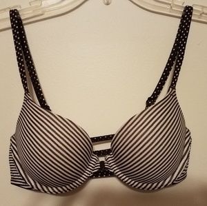 Balck and white Victoria's secret bra, 32C.